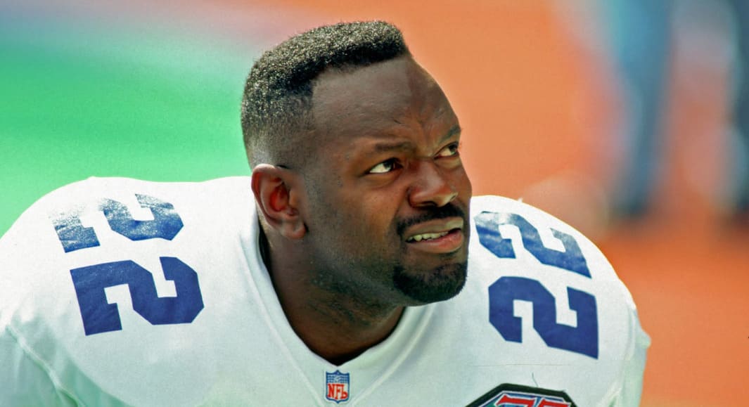 On October 27, 2002, which gridiron legend zoomed past Walter Payton to claim the career rushing yards throne?