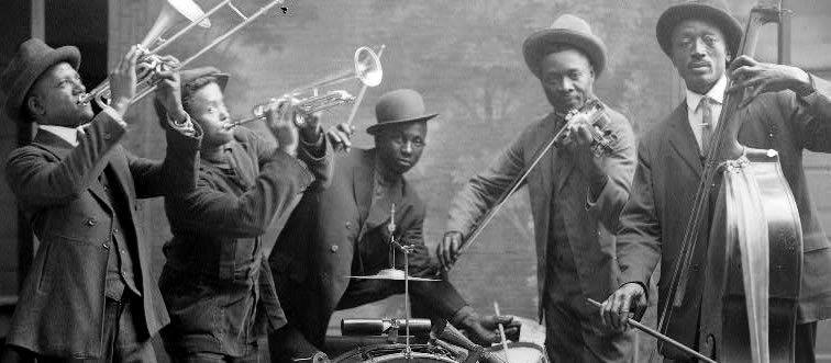 Which musician was crowned the “King of Jazz” throughout the roaring 1920s?